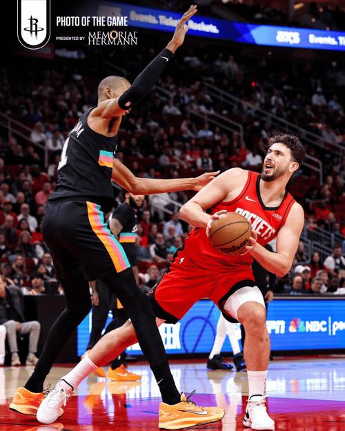 火箭对阵尼克斯前瞻乌度卡遭遇较大考验申京或成为比赛的X因素