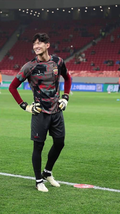 颜骏凌做出重要决定！事关上港能否本赛季拿中超冠军，以官宣为准