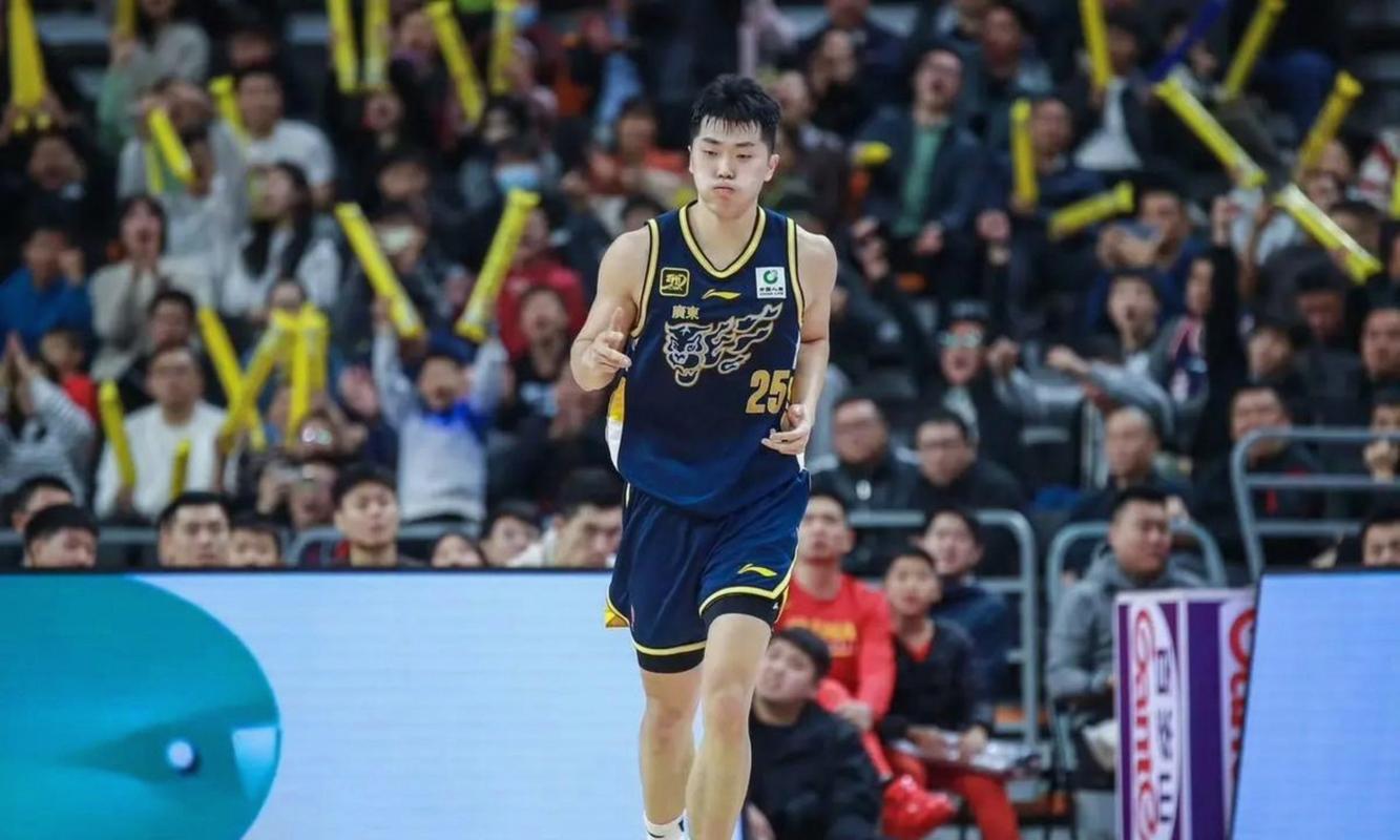 媒体人：资质再差宏远这点战术7年也该练出张皓嘉从未体现主动性
