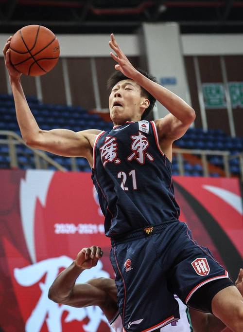 广东输球揪出罪魁祸首！三位国手合计17投仅4中，杜锋有苦难言